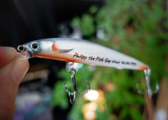 Köder bedrucken als unikates geschenk für angler