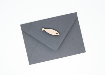 Holzfigur mit Umschlag für Angler mit Motiv Fisch